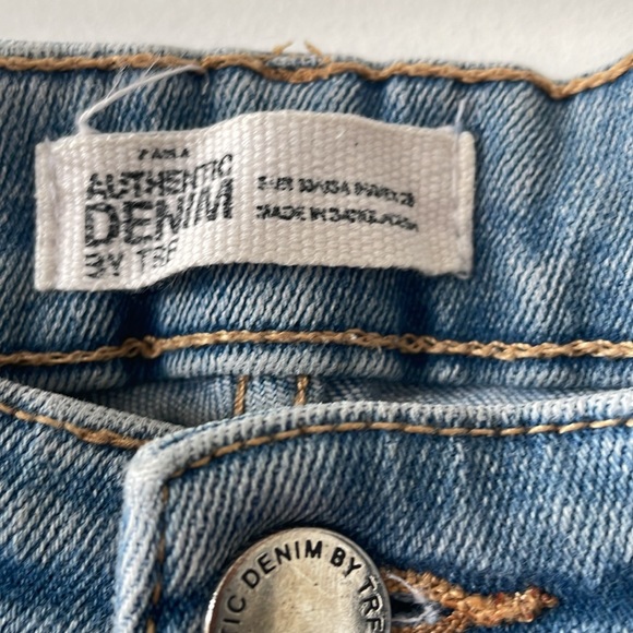 Zara TRF SIZE 26 denim light blue skinny jeans - Picture 2 of 4